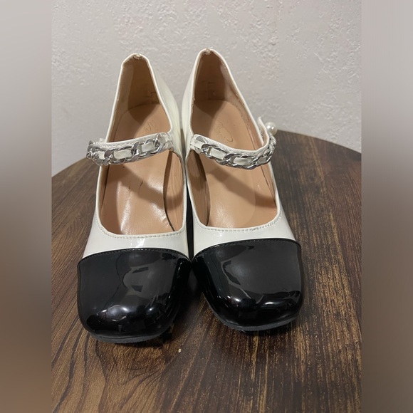 Retro leather patent Mary janes - Picture 6 of 9